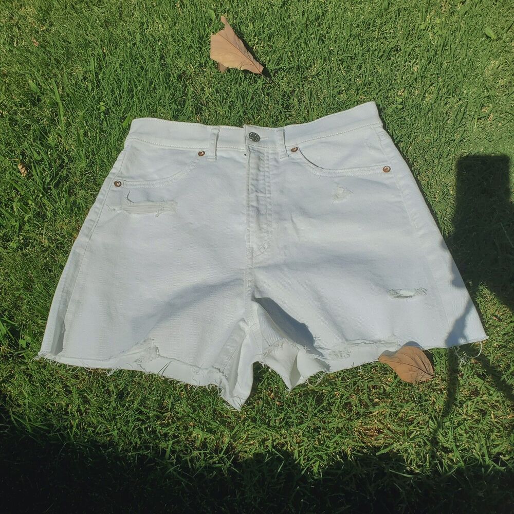Express Women's White Denim Mom Shorts Super High Rise Size 6 Distressed Frayed